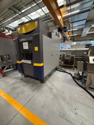 Industrial Machine in Manufacturing Facility Displaying Modern Technology and Equipment