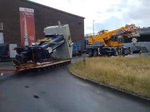 End&uuml;striyel Ekipmanların Ağır Hizmet Tipi Sarı Vin&ccedil; ile Taşınması