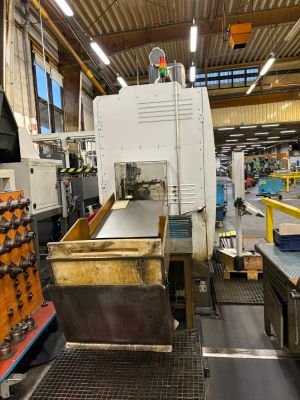 &Ouml;zel Ekipmanlarla Fabrika Ortamında End&uuml;striyel Metal İşleme Makineleri