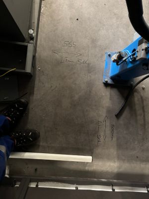 &Ouml;l&ccedil;&uuml;mleri ve Teknik Kurulumu Vurgulayan Fabrika Katına Genel Bakış